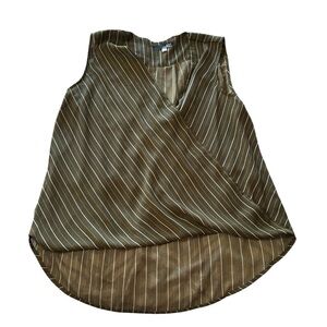 Kut from the Kloth Olive Striped Top Pit to pit 21", length 23" front, 27" back